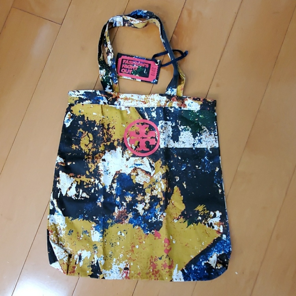 TORY BURCH FASHION NIGHT OUT VERTICAL TOTE